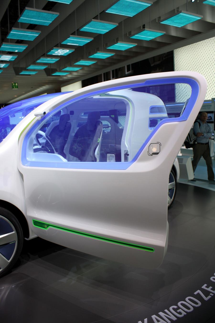  Renault Kangoo Z.E. Concept 2009 года  (фото 4 из 37)